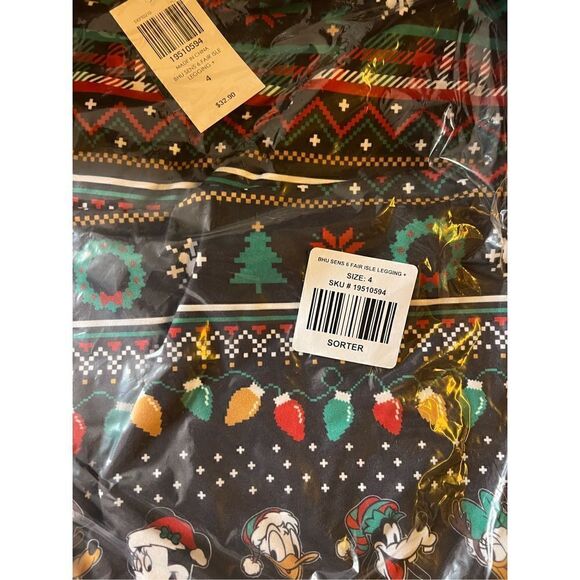 Her Universe Disney Holiday Mickey Mouse & Friends Fair Isle Leggings Plus Size - Picture 3 of 3